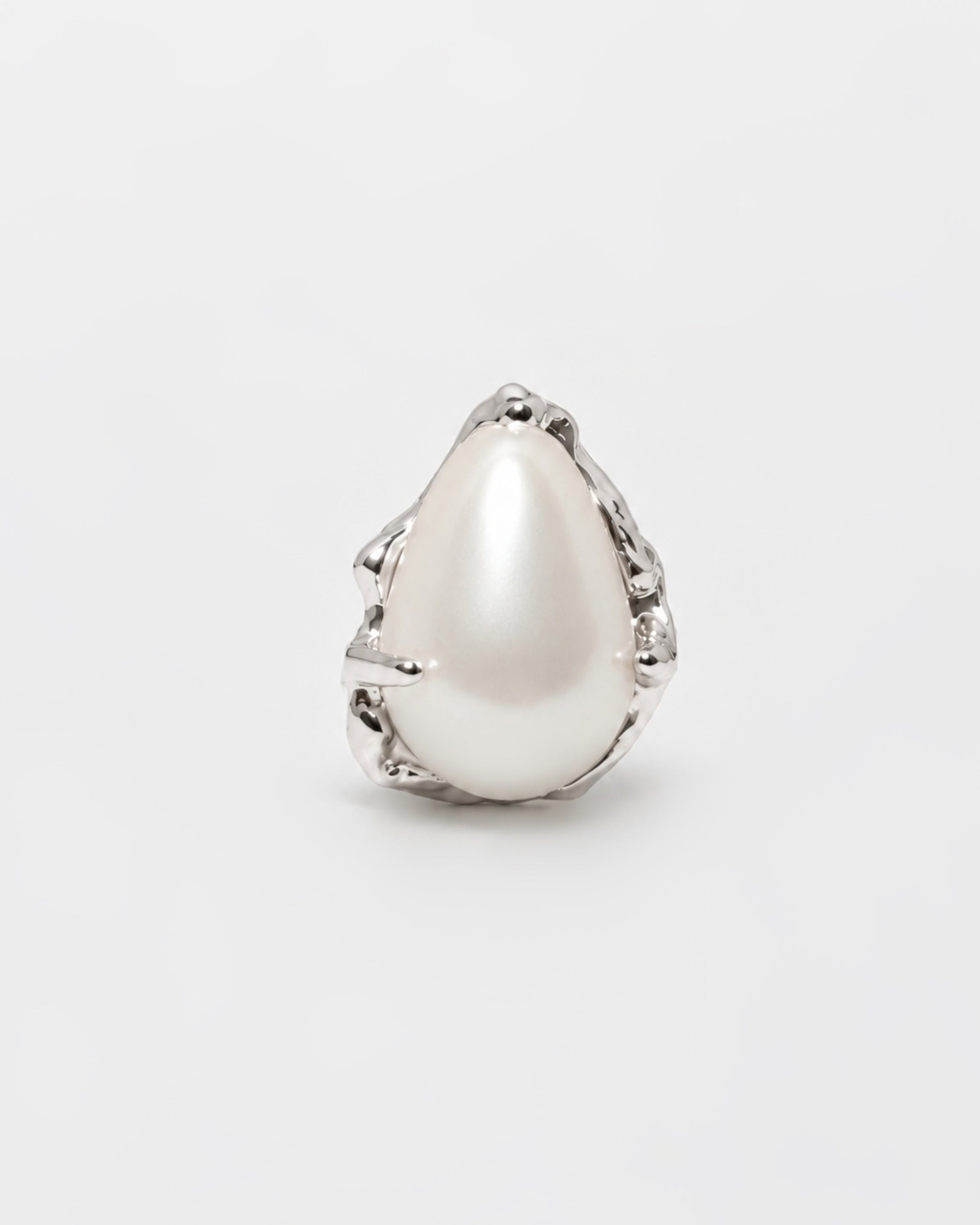 Droplet Pearl Studs | Silver